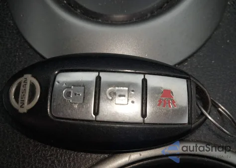 2013 Nissan Rogue Sv z USA, uszkodzony, nr VIN JN8AS5MV1DW628173